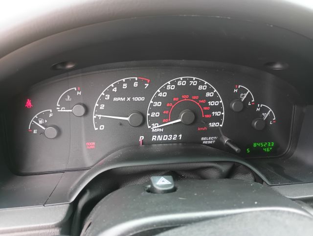 2002 EXPLORER XLT 4X4 (3).jpg